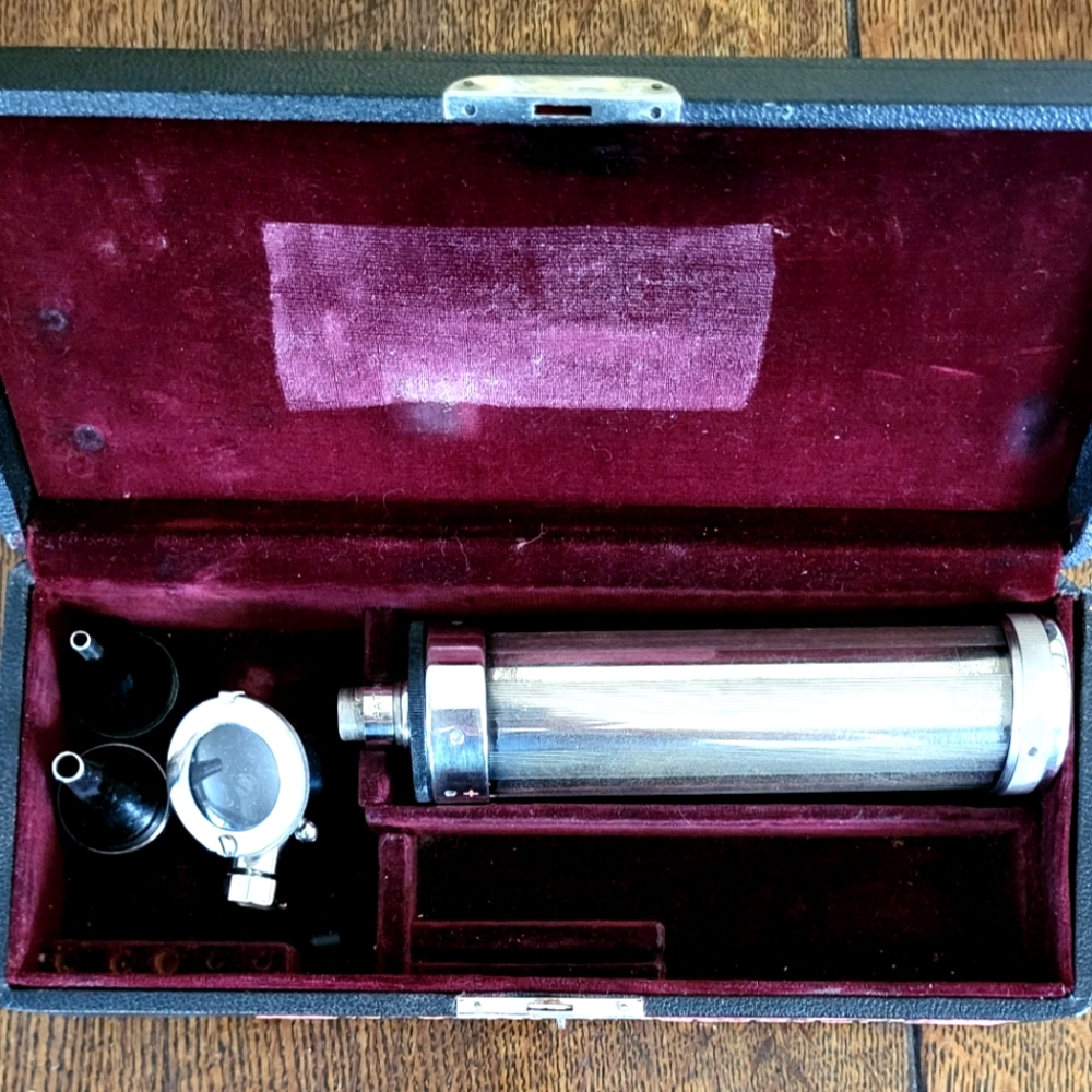 Vintage Antique Welch Allyn Otoscope